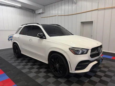 Photos of 2022 Mercedes-Benz GLE 580 for sale in Syracuse, NY at Candy Cars