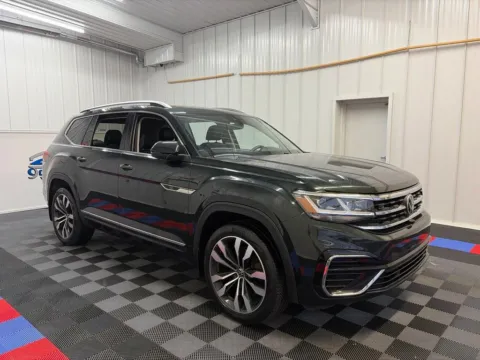 Photos of 2021 Volkswagen Atlas 3.6L V6 SEL Premium R-Line for sale in Syracuse, NY at Candy Cars