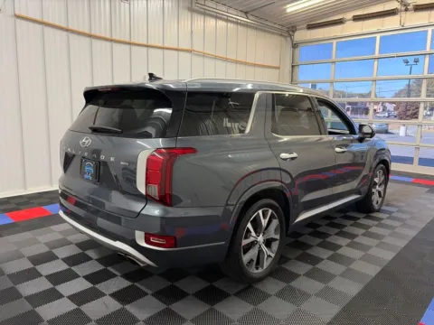 More photos of 2021 Hyundai Palisade Limited at Candy Cars, NY