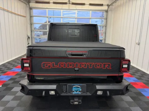 More photos of 2022 Jeep Gladiator Rubicon at Candy Cars, NY