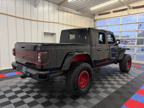 More photos of 2022 Jeep Gladiator Rubicon at Candy Cars, NY
