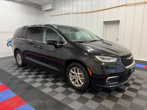 Another view of 2024 Chrysler Pacifica Touring L for sale in Syracuse, NY at Candy Cars