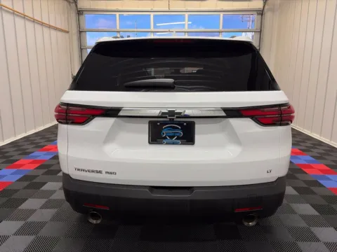 More photos of 2023 Chevrolet Traverse LT at Candy Cars, NY
