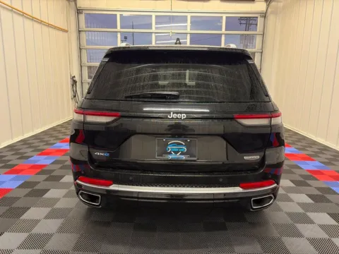 More photos of 2023 Jeep Grand Cherokee Summit 4xe at Candy Cars, NY