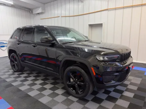 Another view of 2023 Jeep Grand Cherokee Altitude X for sale in Syracuse, NY at Candy Cars