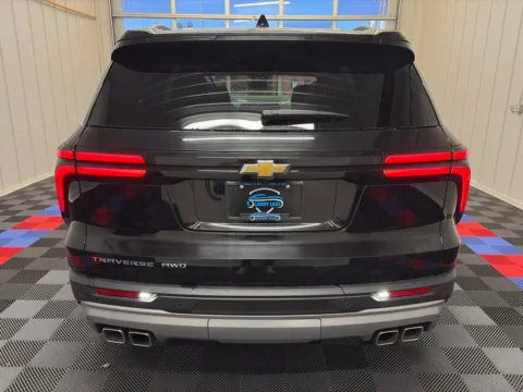 More photos of 2025 Chevrolet Traverse LT at Candy Cars, NY