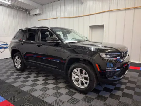 Another view of 2023 Jeep Grand Cherokee Limited for sale in Syracuse, NY at Candy Cars