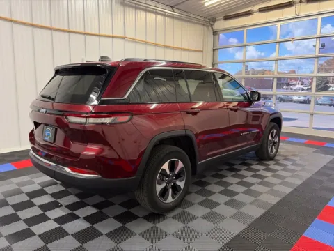 More photos of 2024 Jeep Grand Cherokee 4xe at Candy Cars, NY