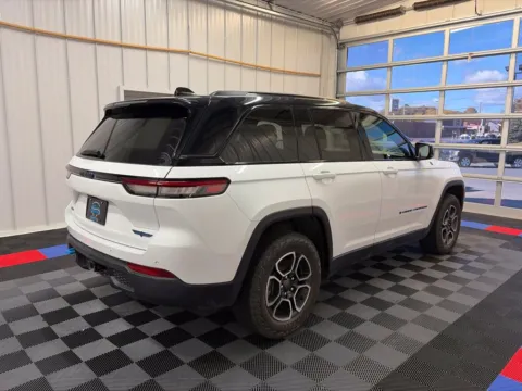 More photos of 2023 Jeep Grand Cherokee Trailhawk 4xe at Candy Cars, NY