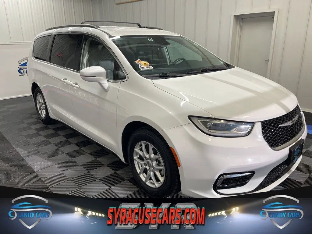 2022 Chrysler Pacifica Touring L for sale in Syracuse, NY