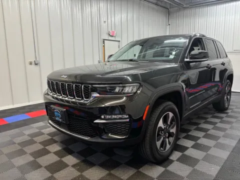 More photos of 2023 Jeep Grand Cherokee 4xe at Candy Cars, NY