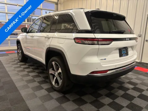 More photos of 2023 Jeep Grand Cherokee 4xe at Candy Cars, NY