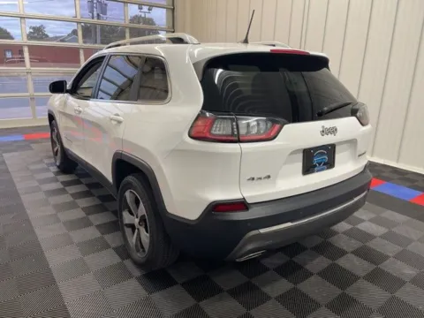 More photos of 2019 Jeep Cherokee Limited at Candy Cars, NY