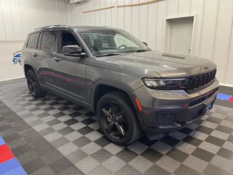 Photos of 2022 Jeep Grand Cherokee L Altitude for sale in Syracuse, NY at Candy Cars