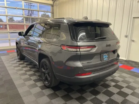 More photos of 2022 Jeep Grand Cherokee L Altitude at Candy Cars, NY