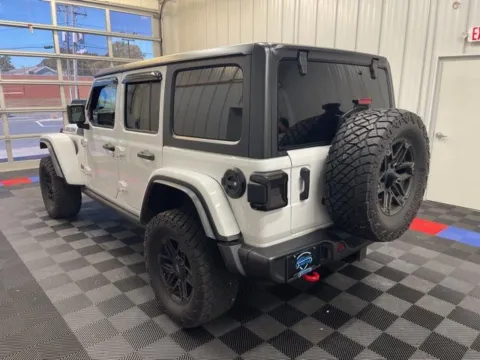 More photos of 2022 Jeep Wrangler Unlimited Rubicon at Candy Cars, NY