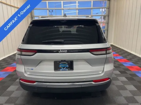 More photos of 2022 Jeep Grand Cherokee 4xe at Candy Cars, NY