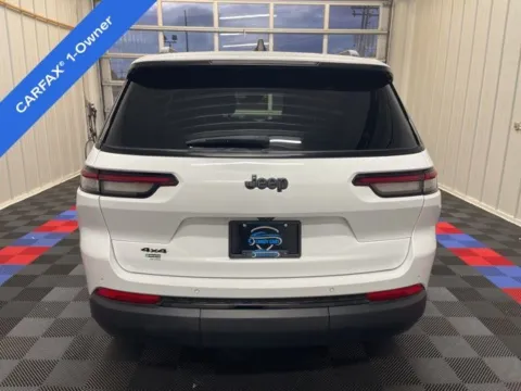 More photos of 2023 Jeep Grand Cherokee L Altitude at Candy Cars, NY