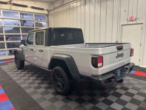 More photos of 2022 Jeep Gladiator Sport at Candy Cars, NY