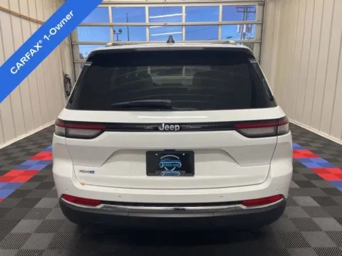 More photos of 2024 Jeep Grand Cherokee 4xe at Candy Cars, NY
