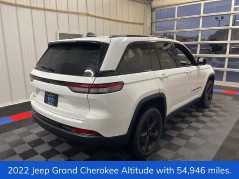 Another view of 2022 Jeep Grand Cherokee Altitude for sale in Syracuse, NY at Candy Cars