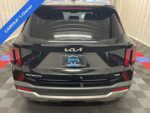 More photos of 2024 Kia Sorento S at Candy Cars, NY