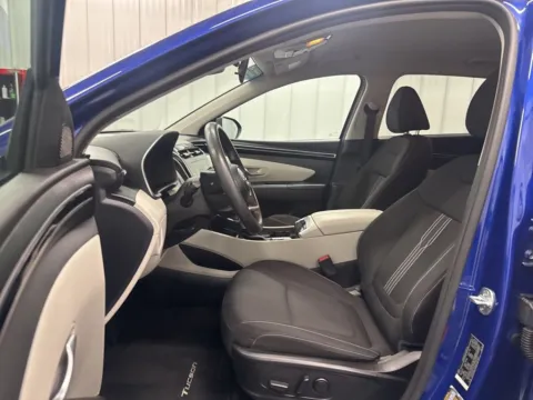More photos of 2023 Hyundai Tucson SEL at Candy Cars, NY