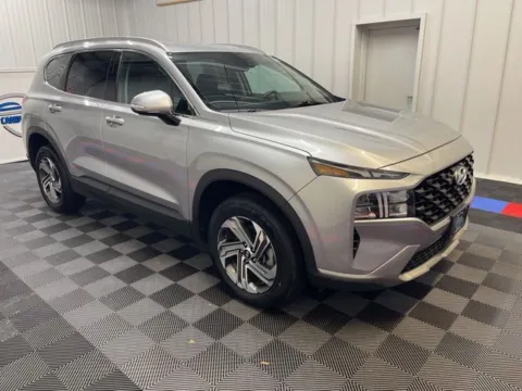Photos of 2023 Hyundai Santa Fe SEL for sale in Syracuse, NY at Candy Cars