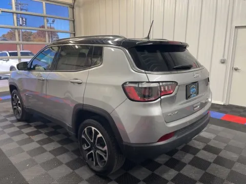 More photos of 2022 Jeep Compass Limited at Candy Cars, NY