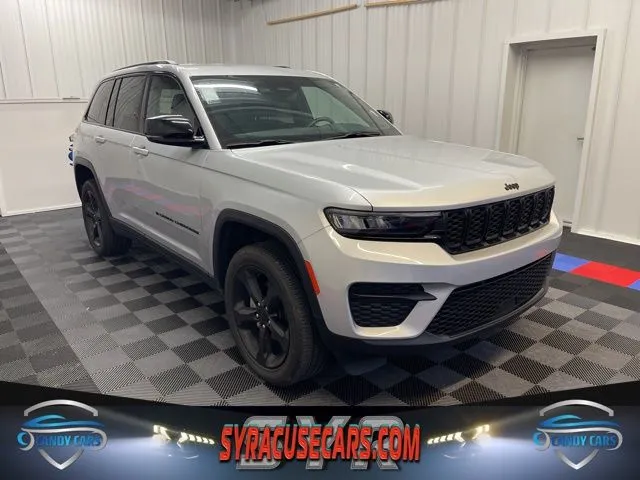 Silver 2022 Jeep Grand Cherokee Altitude for sale in Syracuse, NY