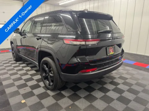 More photos of 2023 Jeep Grand Cherokee Altitude X at Candy Cars, NY