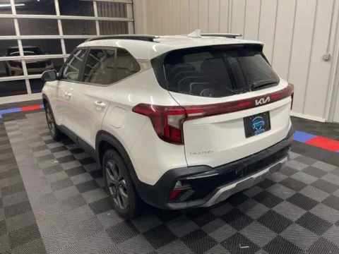 More photos of 2024 Kia Seltos S at Candy Cars, NY