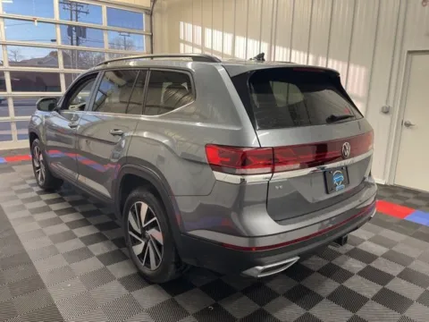 More photos of 2024 Volkswagen Atlas 2.0T SE w/Technology at Bridgeland Auto Brokers, NY