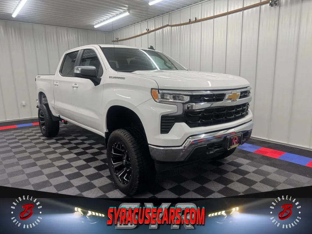 2025 Chevrolet Silverado 1500 LT for sale in Bridgeport, NY