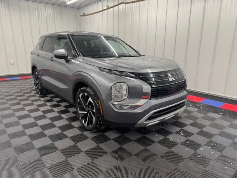 Photos of 2024 Mitsubishi Outlander SE for sale in Bridgeport, NY at Bridgeland Auto Brokers