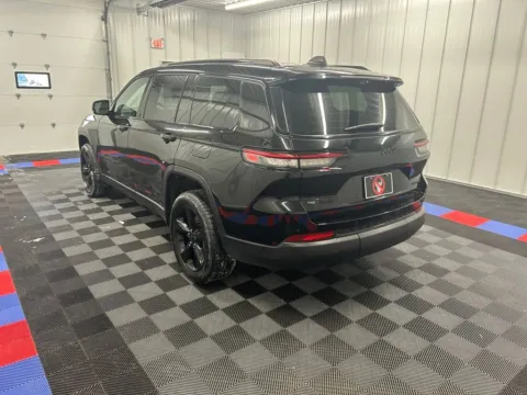 More photos of 2023 Jeep Grand Cherokee L Limited at Bridgeland Auto Brokers, NY