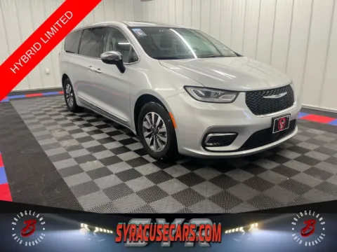 Silver 2023 Chrysler Pacifica Hybrid Limited for sale in Bridgeport, NY