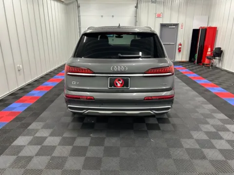 More photos of 2024 Audi Q7 45 Premium Plus at Bridgeland Auto Brokers, NY