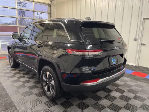 More photos of 2023 Jeep Grand Cherokee 4xe at Bridgeland Auto Brokers, NY