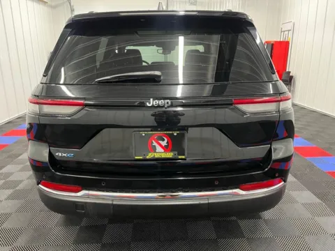 More photos of 2023 Jeep Grand Cherokee 4xe at Bridgeland Auto Brokers, NY