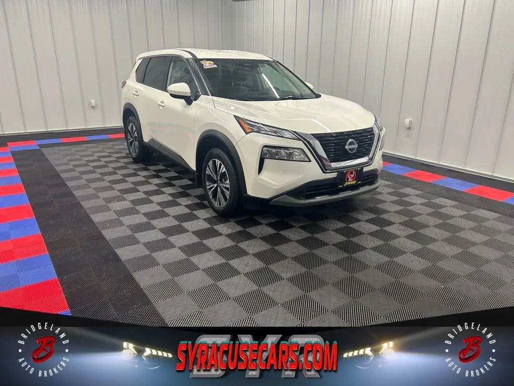 White 2023 Nissan Rogue SV for sale in Bridgeport, NY