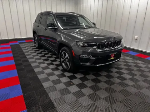 Photos of 2023 Jeep Grand Cherokee 4xe for sale in Bridgeport, NY at Bridgeland Auto Brokers