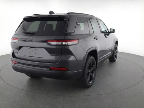 Photos of 2023 Jeep Grand Cherokee Altitude X for sale in Bridgeport, NY at Bridgeland Auto Brokers