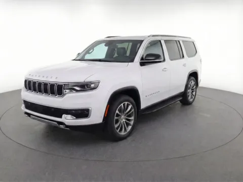 More photos of 2024 Jeep Wagoneer Series II at Bridgeland Auto Brokers, NY