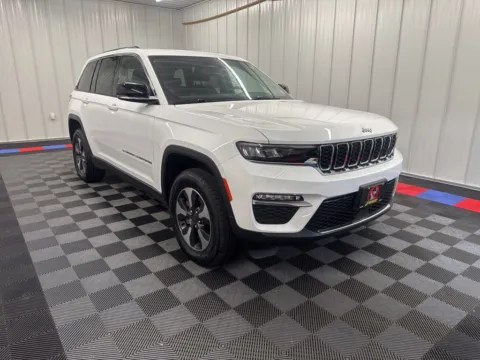 Photos of 2023 Jeep Grand Cherokee 4xe for sale in Bridgeport, NY at Bridgeland Auto Brokers