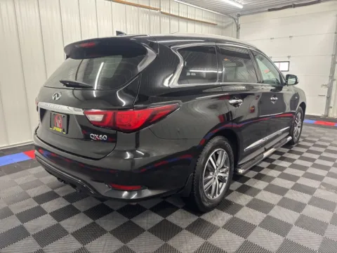 More photos of 2020 INFINITI QX60 PURE at Bridgeland Auto Brokers, NY