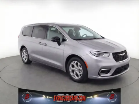 Silver 2024 Chrysler Pacifica Limited for sale in Bridgeport, NY