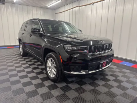 Photos of 2021 Jeep Grand Cherokee L Laredo for sale in Bridgeport, NY at Bridgeland Auto Brokers