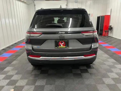 More photos of 2022 Jeep Grand Cherokee 4xe at Bridgeland Auto Brokers, NY