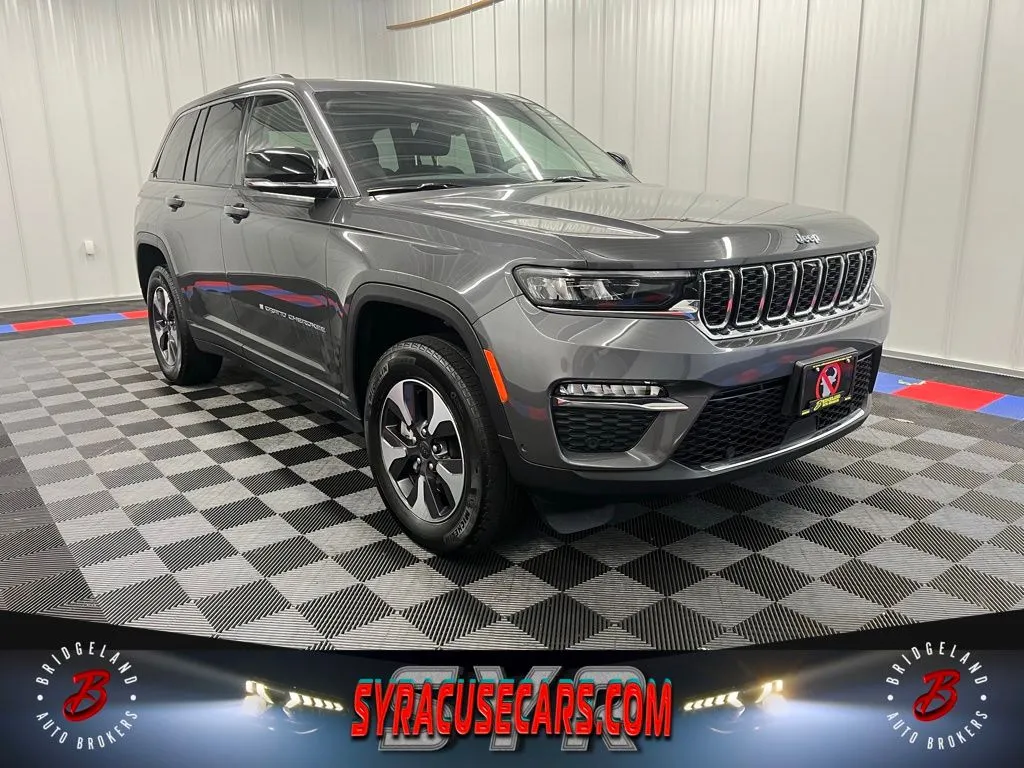 Gray 2022 Jeep Grand Cherokee 4xe for sale in Bridgeport, NY